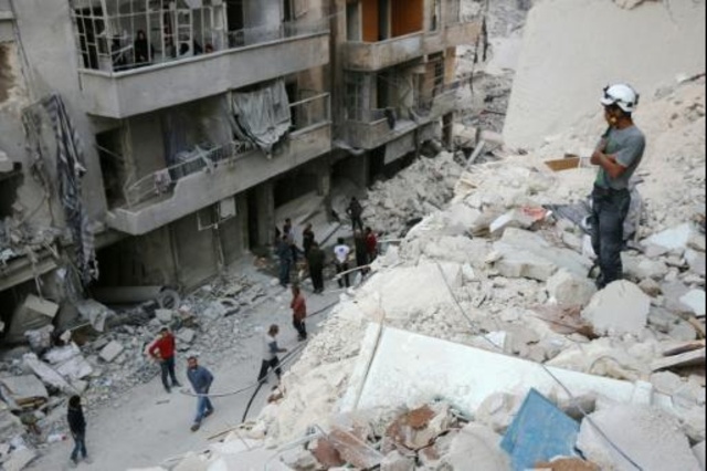 مقتل 12 مدنيا على الأقل جراء غارات على شرق حلب
